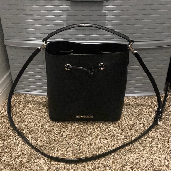 Michael Kors Black Crossbody Bucket Purse - Picture 1 of 6